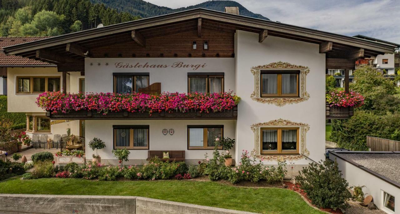 Gaestehaus Burgi Fuegen Exterior photo